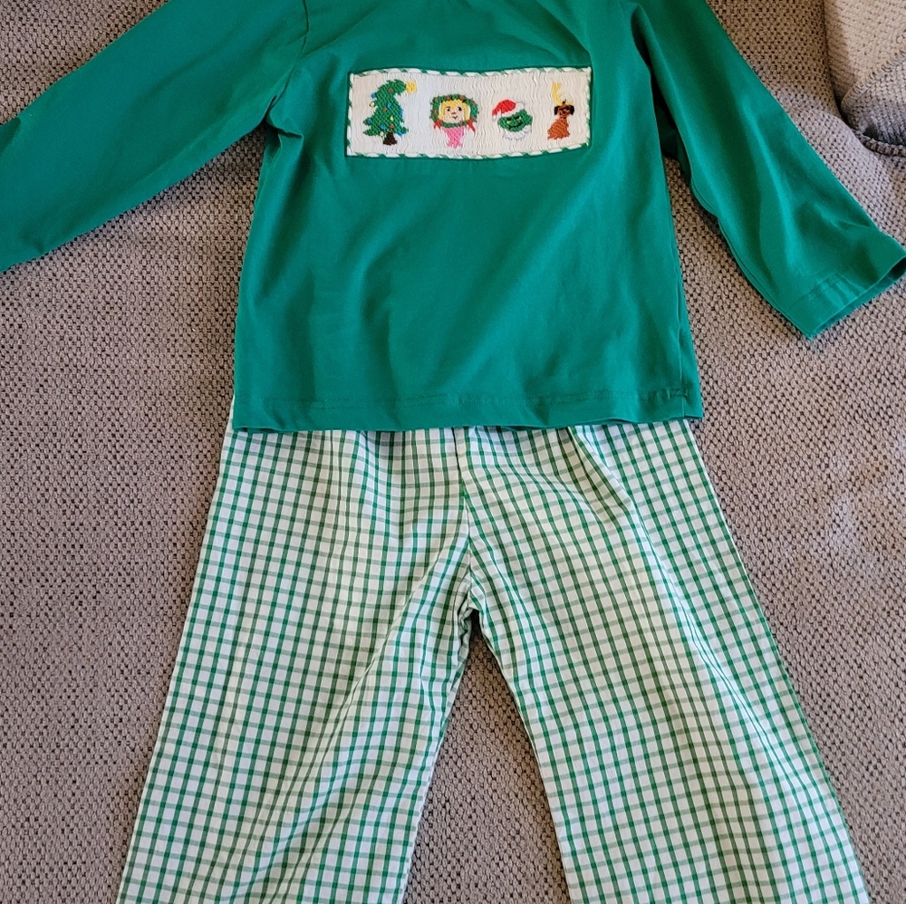 3t Grinch smock, green, plaid, smoke free home. We do have a dog.